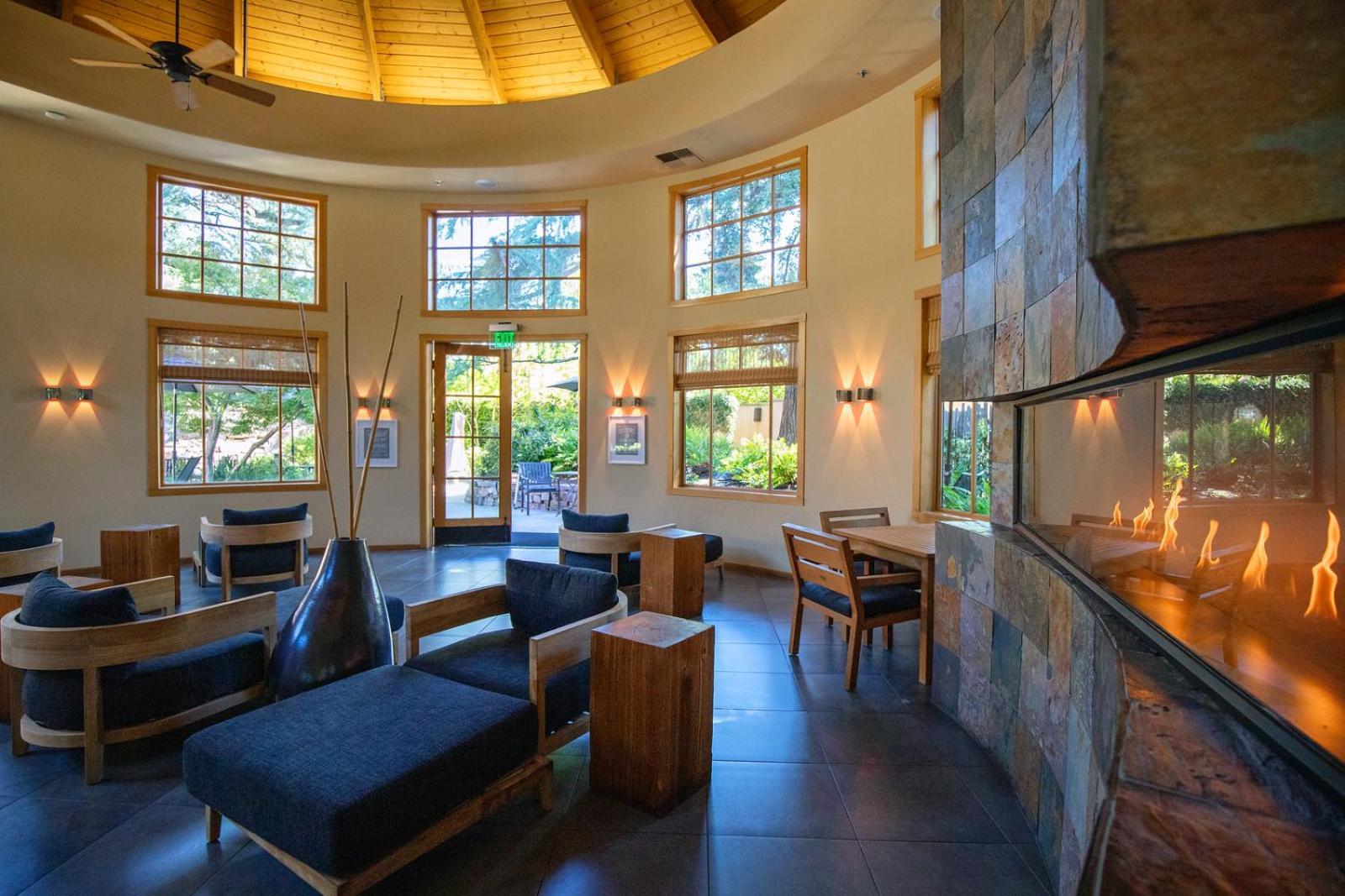 Wine & Roses Hotel Restaurant Spa ロディ エクステリア 写真
